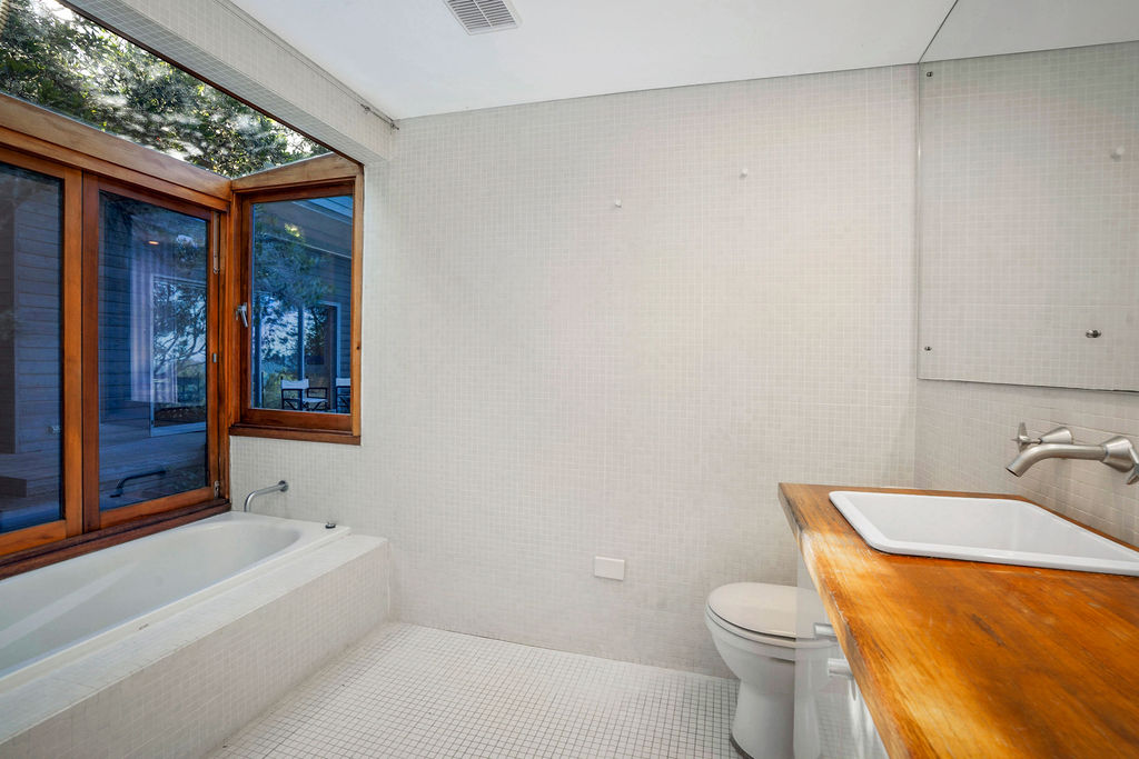 Ensuite bathroom