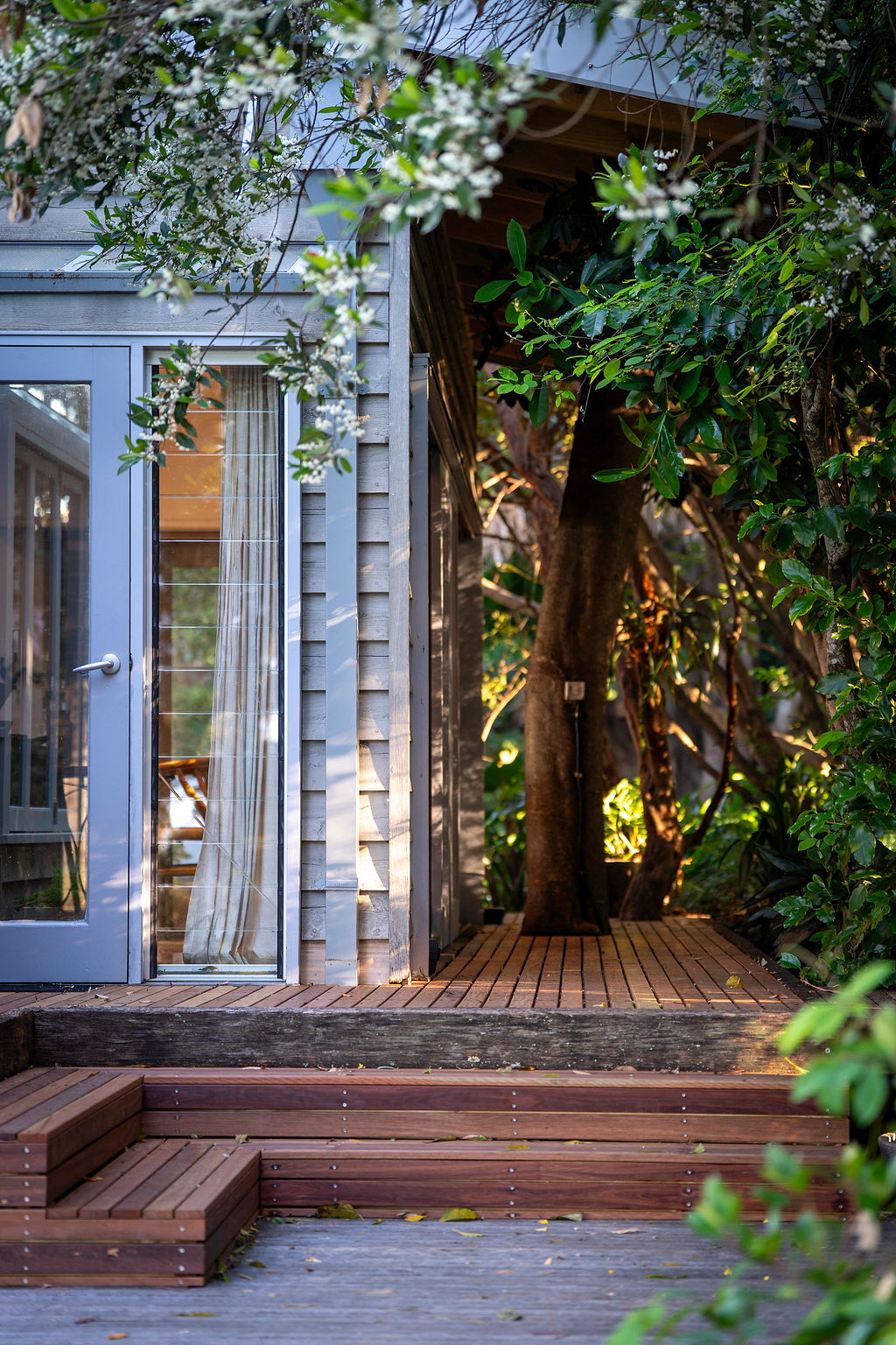Rear deck entry